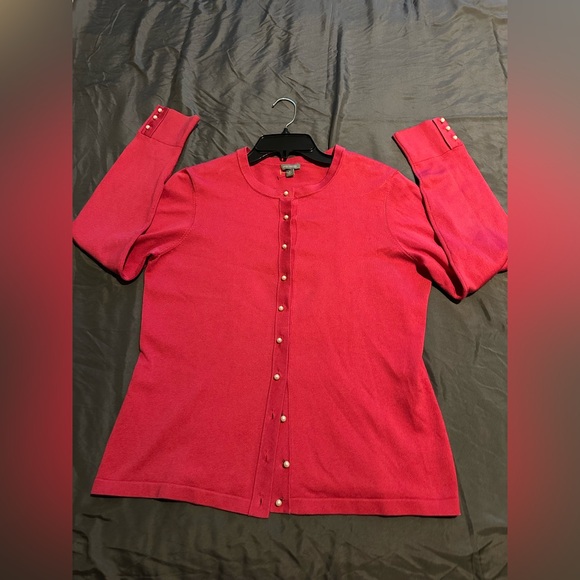 Ann Taylor Tops - Ann Taylor Pink Button Down Shirt with Pearl. Size Medium. Like new.